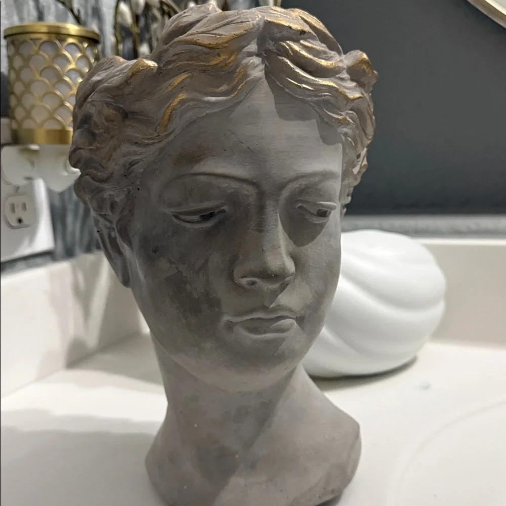 NEW NWT Anthropologie Grecian Bust Candle Eucalyptus Thyme Ceramic Huge